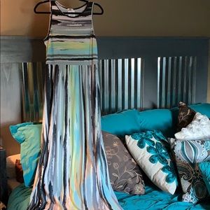 Beautiful dress.  Stretchy